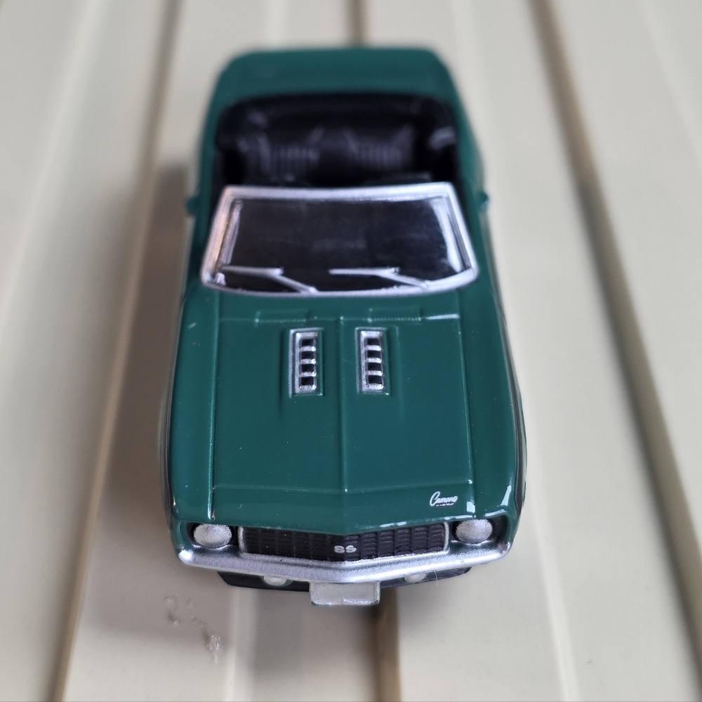 2001 Readers Digest Die Cast 1969 Camaro Toy Car - Picture 4 of 13